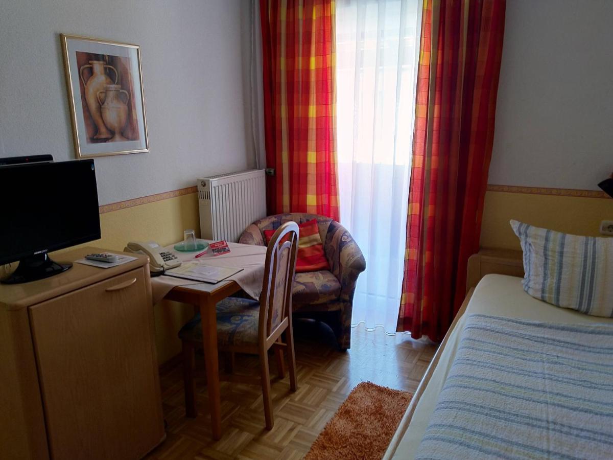 Pension Schneider, Bad Goegging Neustadt an der Donau Bagian luar foto